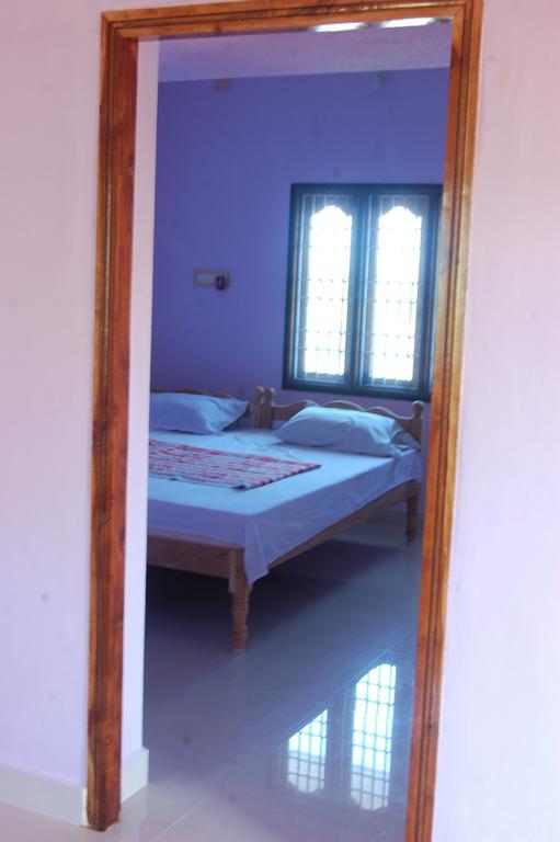 Rainbow Guest House Tiruvannamalai Ruang foto