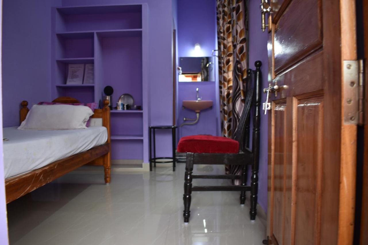 Rainbow Guest House Tiruvannamalai Bagian luar foto